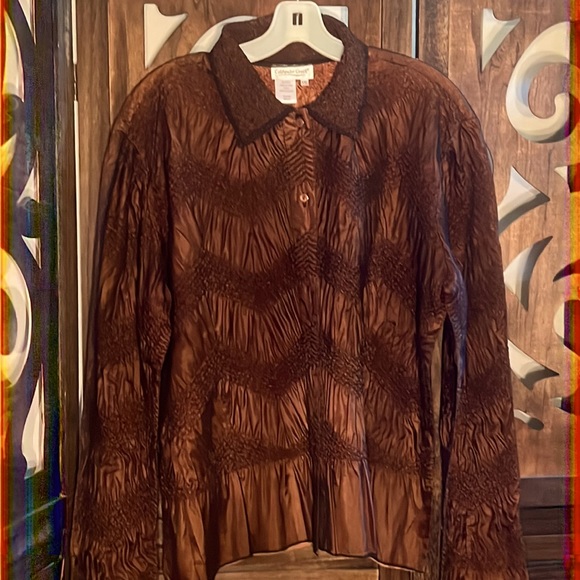 Coldwater Creek XXL EUC bronze polyester with black netting chevron pattern top. - Picture 2 of 6